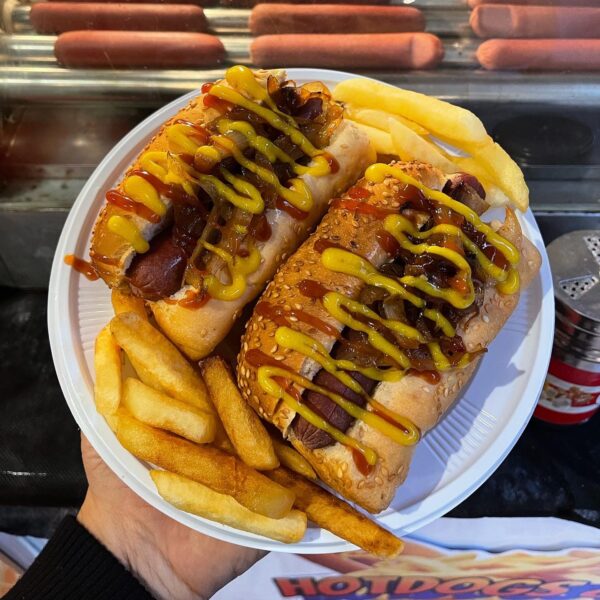 Hotdog Station By The Fountain - Image 2