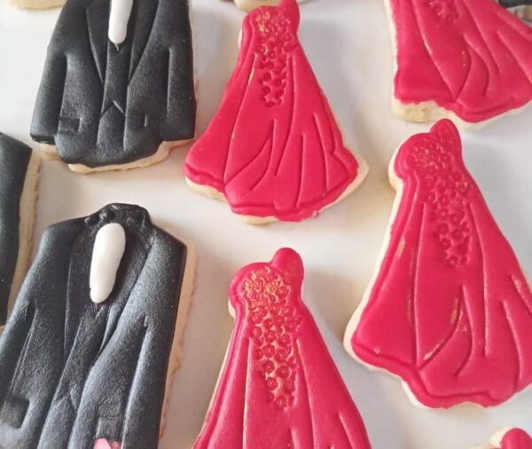Wedding Box 1 By Cookies & Flowers