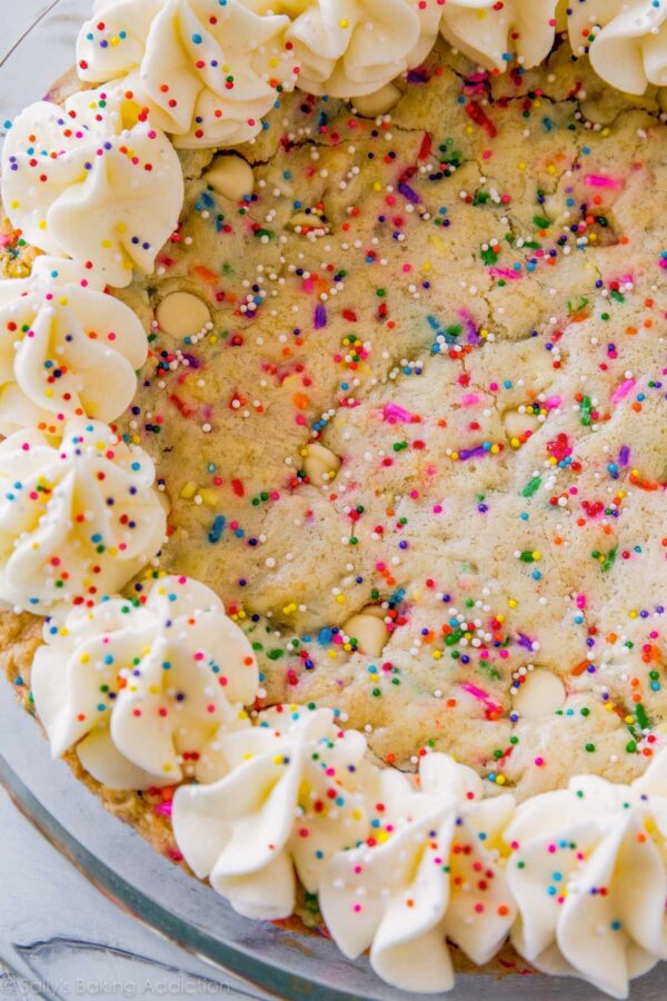Cookies Cake With Butter Cream By Cookies & Flowers
