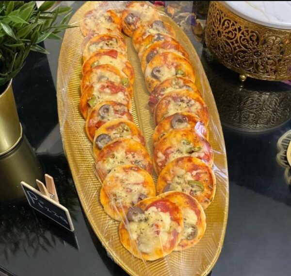 Mini Pizza Salami by Bites