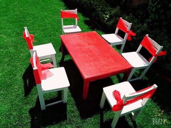 Kids Table