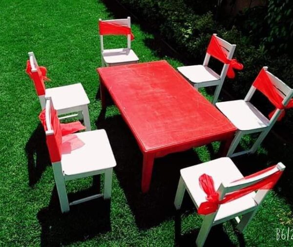 Kids Table