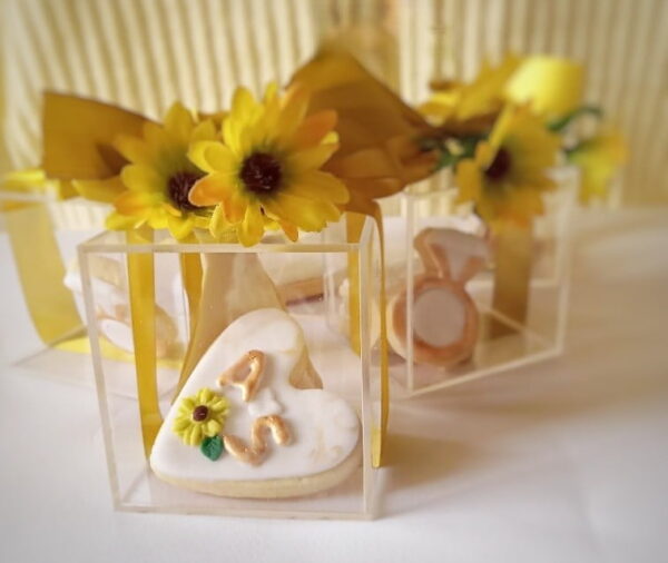 Wedding Box 2 By Cookies & Flowers
